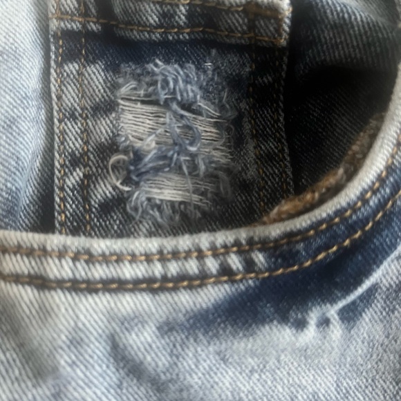 Refuge Denim Ripped Shorts - Picture 5 of 5